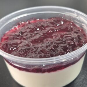 Биволско кисело мляко със сладко 200гр.